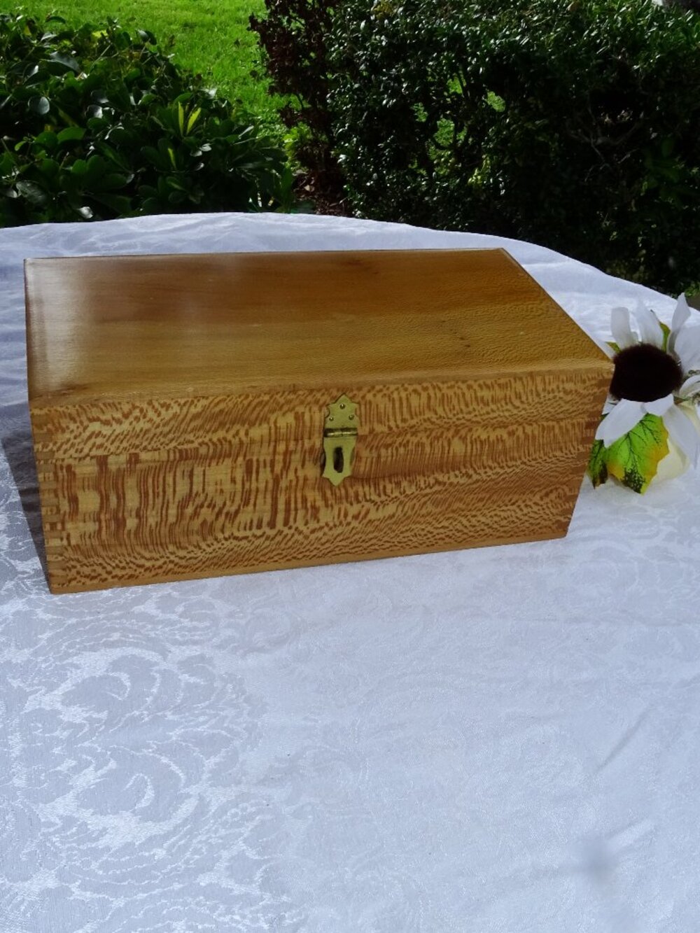 Beautiful Wooden hinge divider box by the Nega File Co.1940-1960